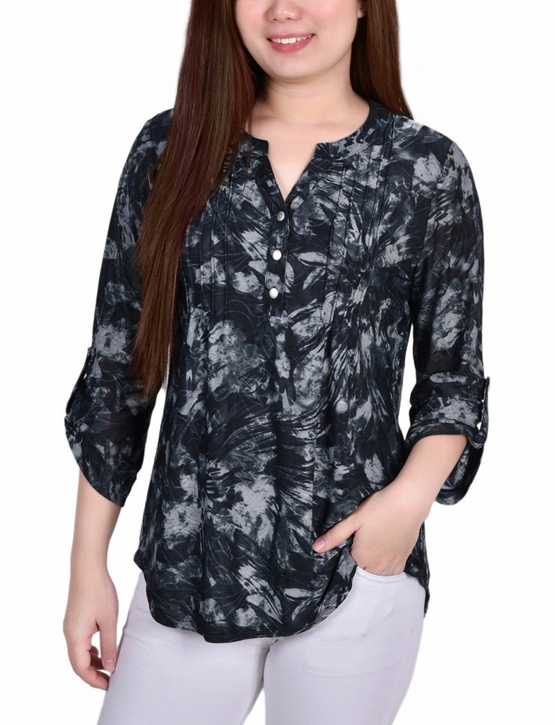 Blusa con mangas enrolladas