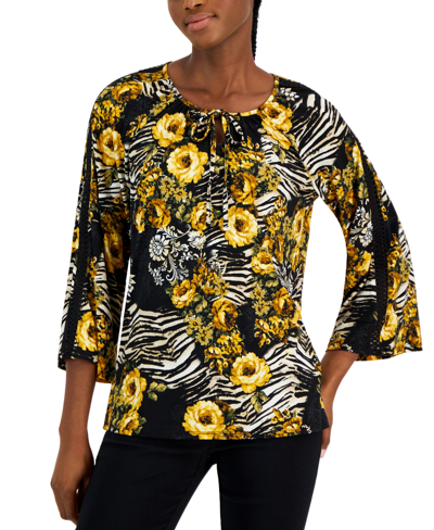 Blusa estampada con aplique de crochet