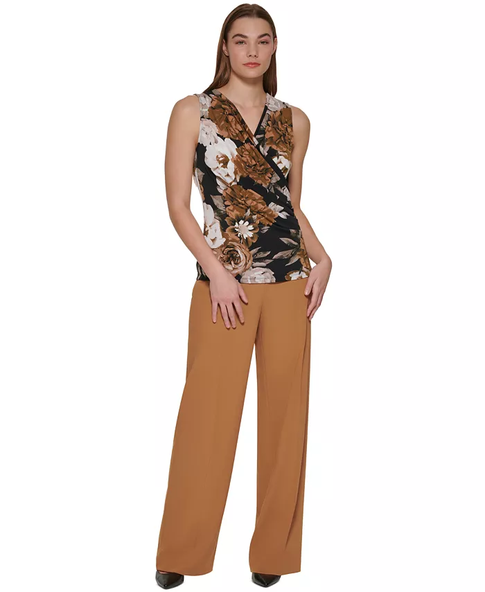 Blusa floral traslapada sin mangas