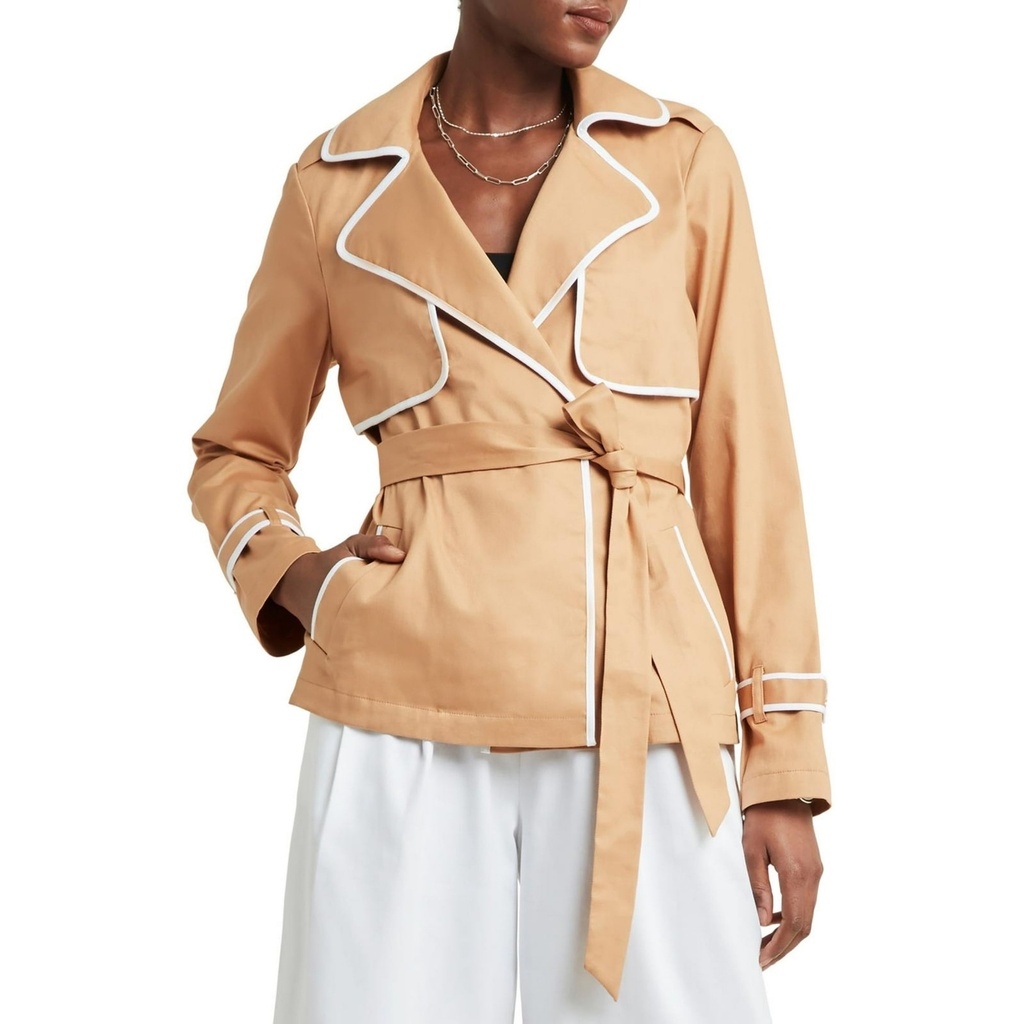 Blazer con solapa y ribetes