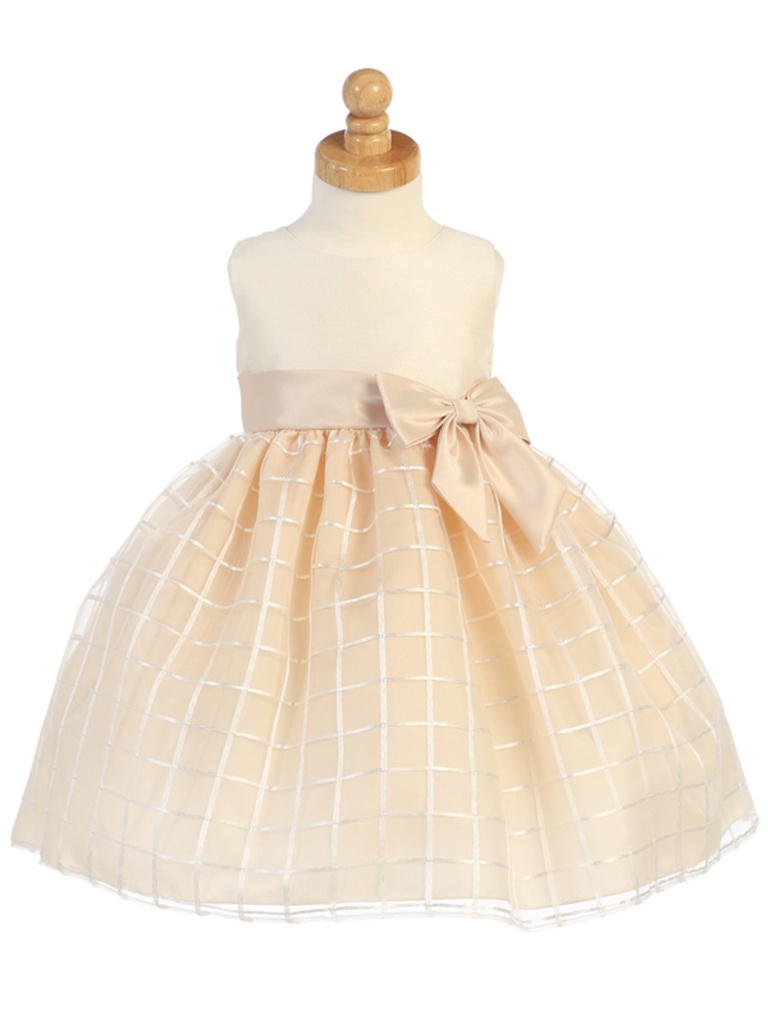 Vestido de shantung y organza
