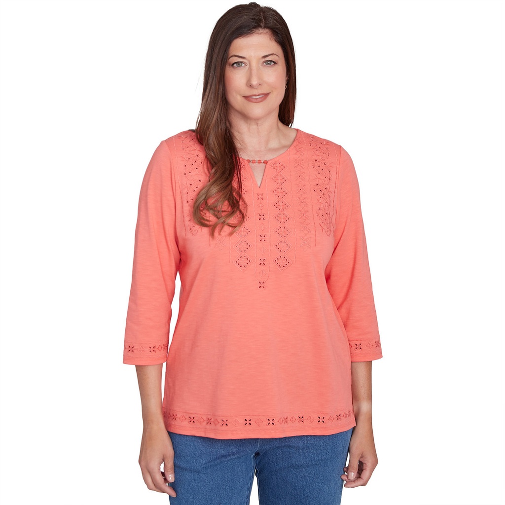 Blusa con cuentas recortadas