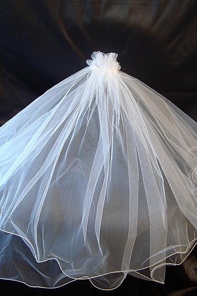 Velo con moño y perlas (copia)