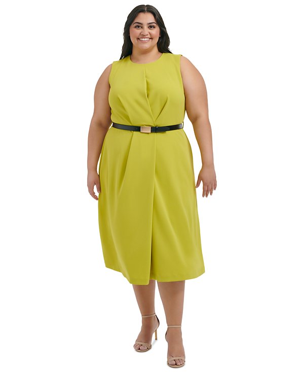 Vestido midi con plisado al frente