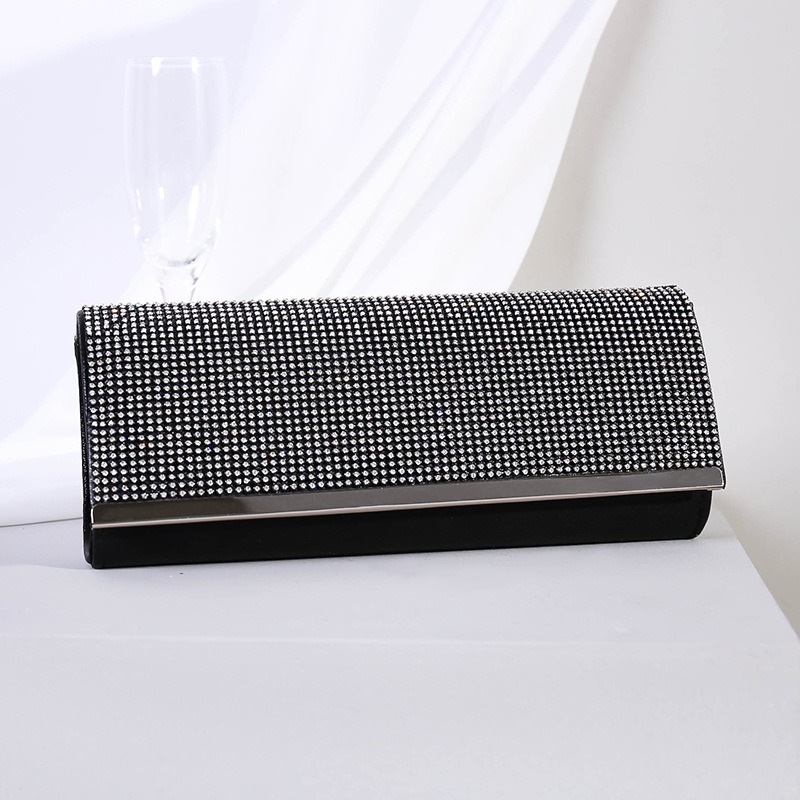 Clutch de fiesta con diamantes