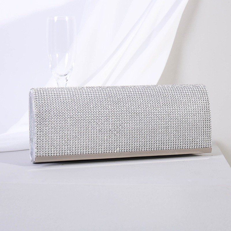 Clutch de fiesta con diamantes (copia)