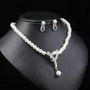 Juego de collar con aretes de perlas