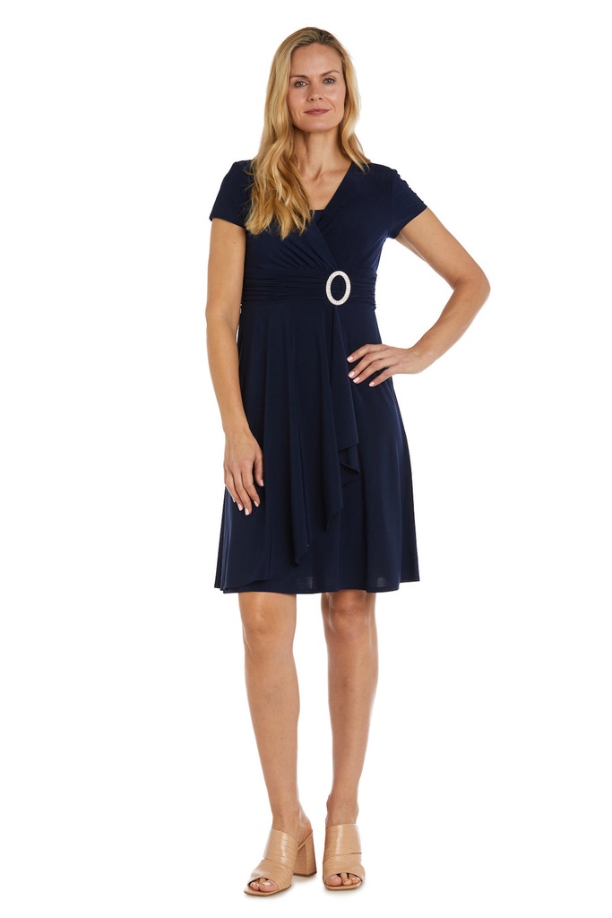 Vestido con cinturón de diamantes (copia)