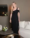 Vestido con hombros descubiertos brillante