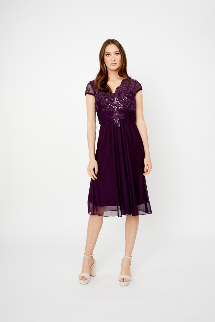 Vestido con corpiño bordado