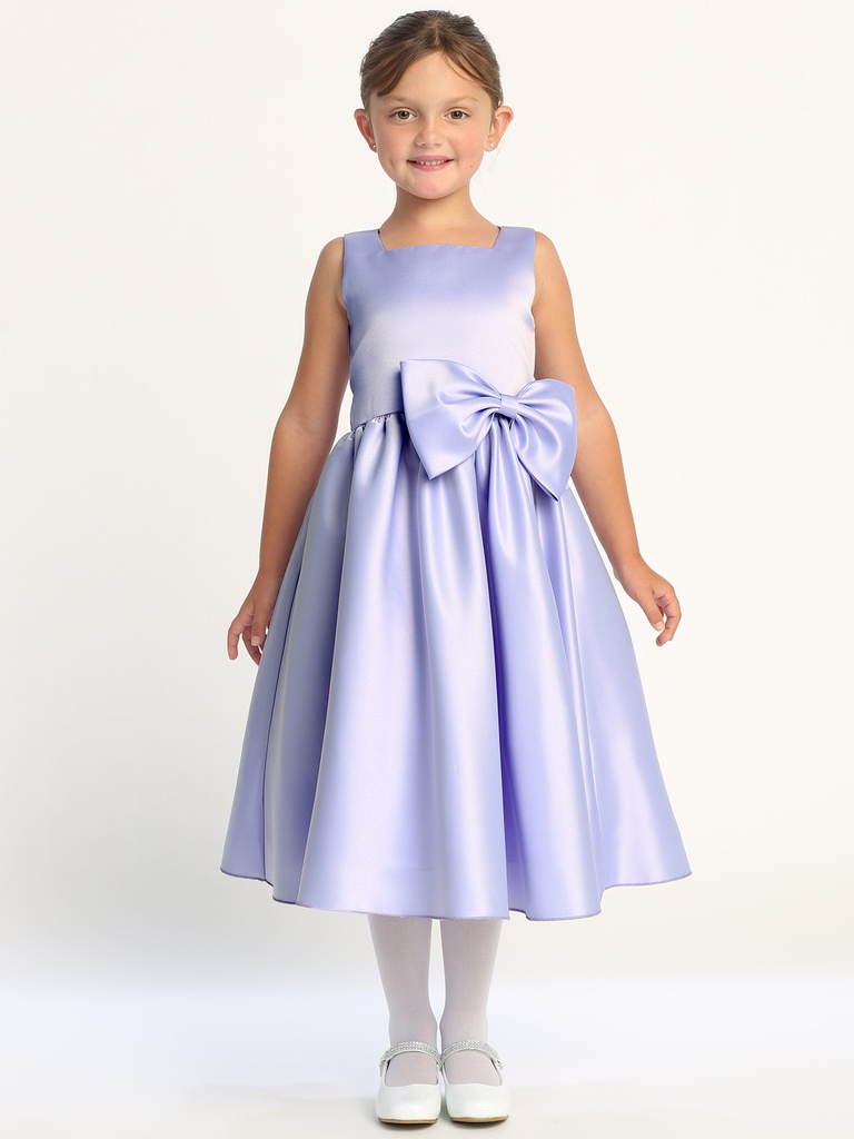 Vestido con escote cuadrado