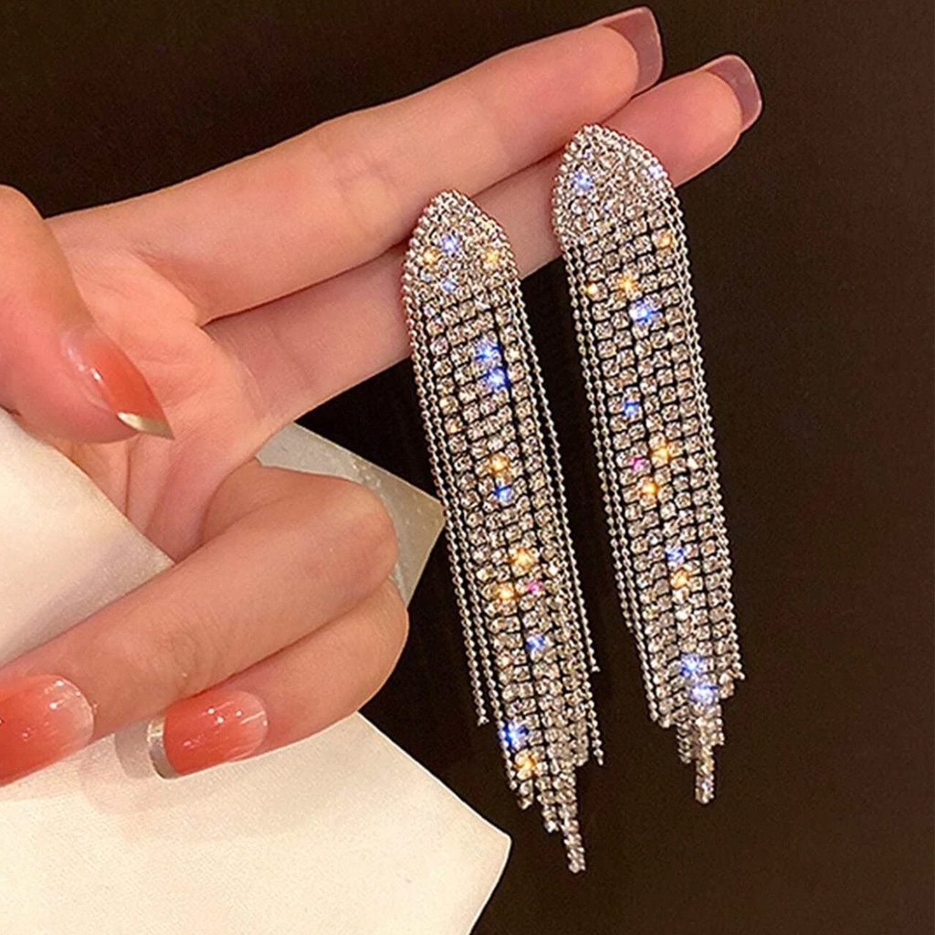 Aretes de borla con diamantes