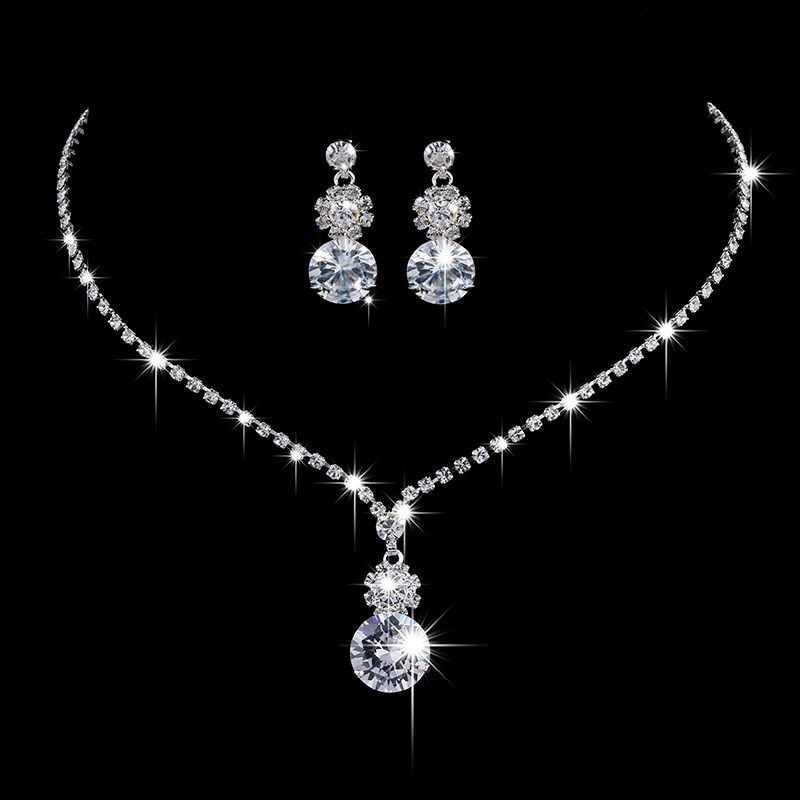 Juego de collar con aretes con cuentas