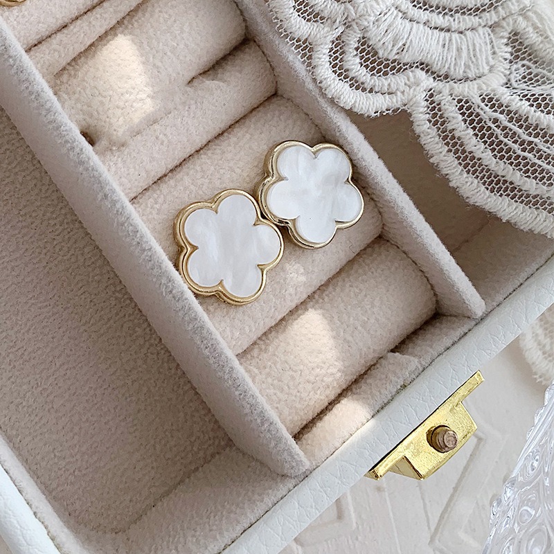 Aretes de trebol de 5 hojas (copia)