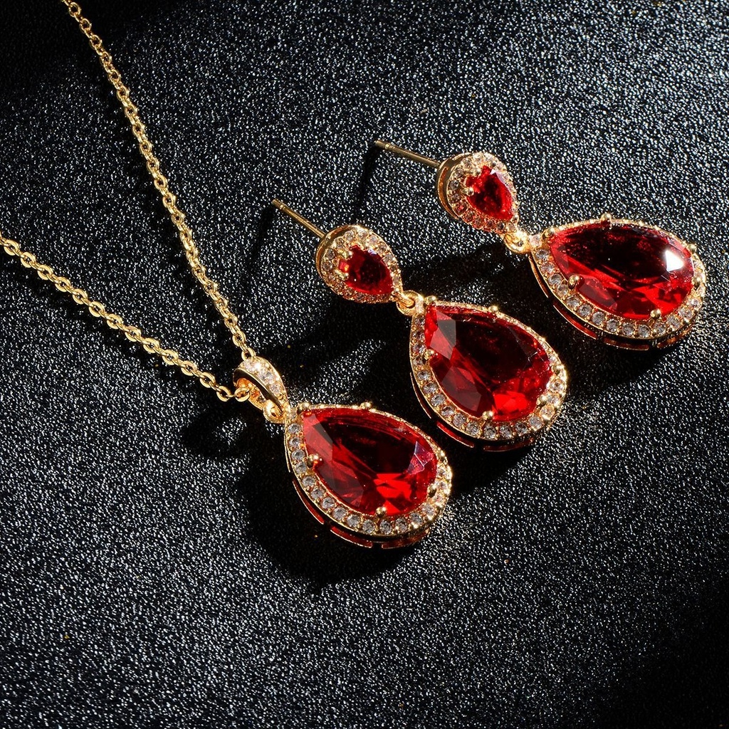 Juego de collar con aretes de gota de diamantes