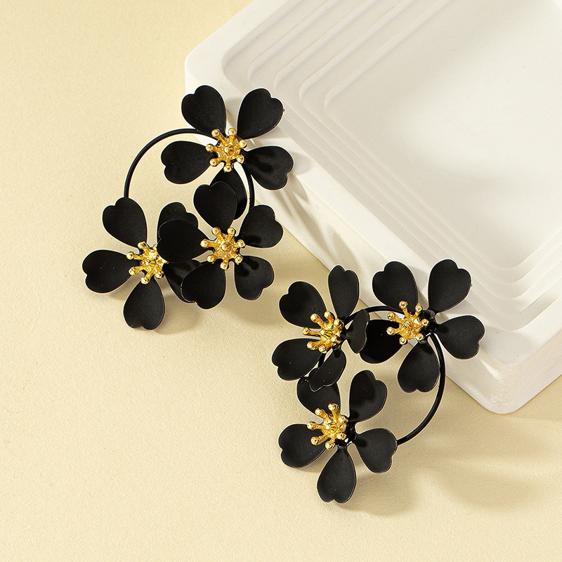 Aretes florales vintage Camelia