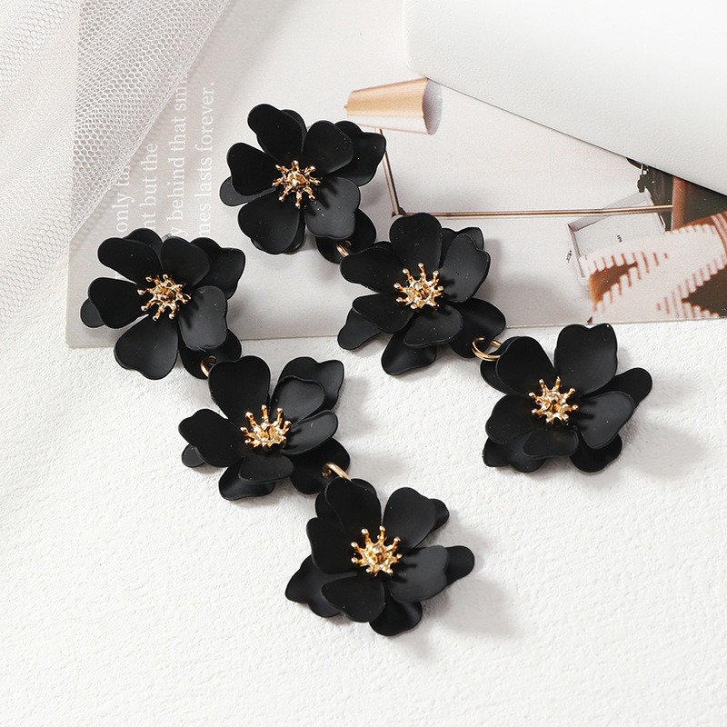 Aretes largos florales