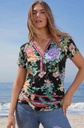 Blusa floral con cuello abotonado