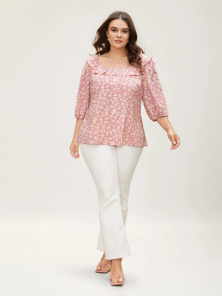 Blusa con cuello con volantes