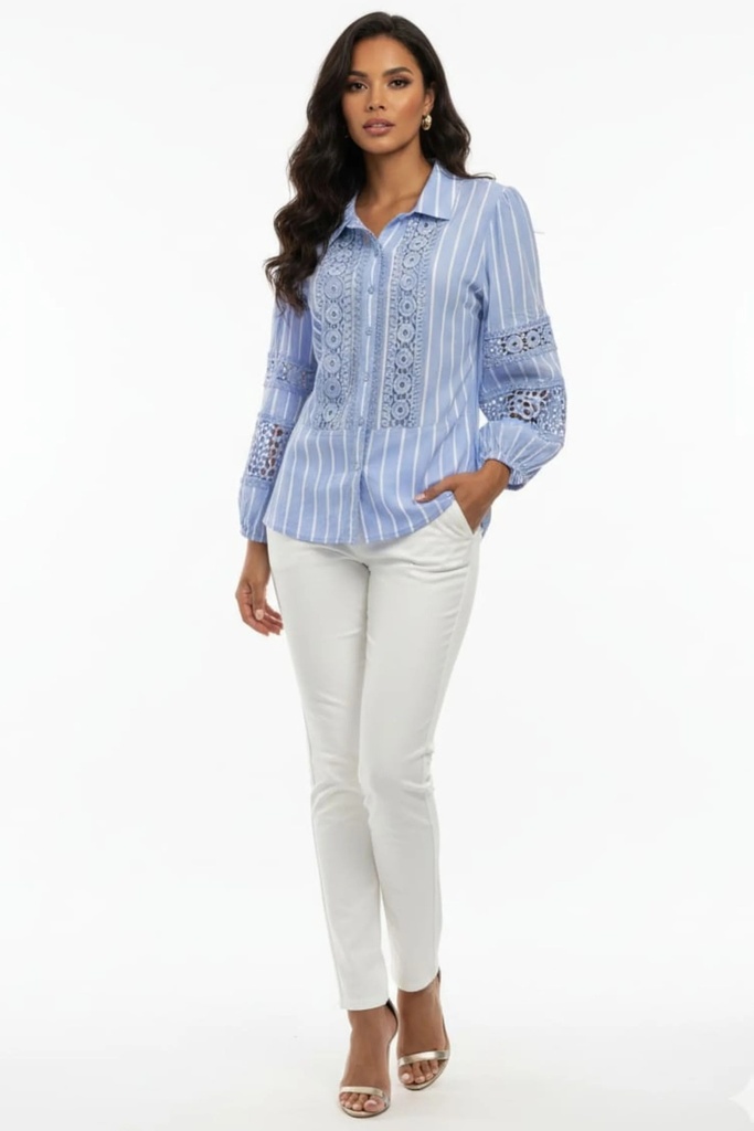 Blusa con detalles de encaje de ganchillo (copia)