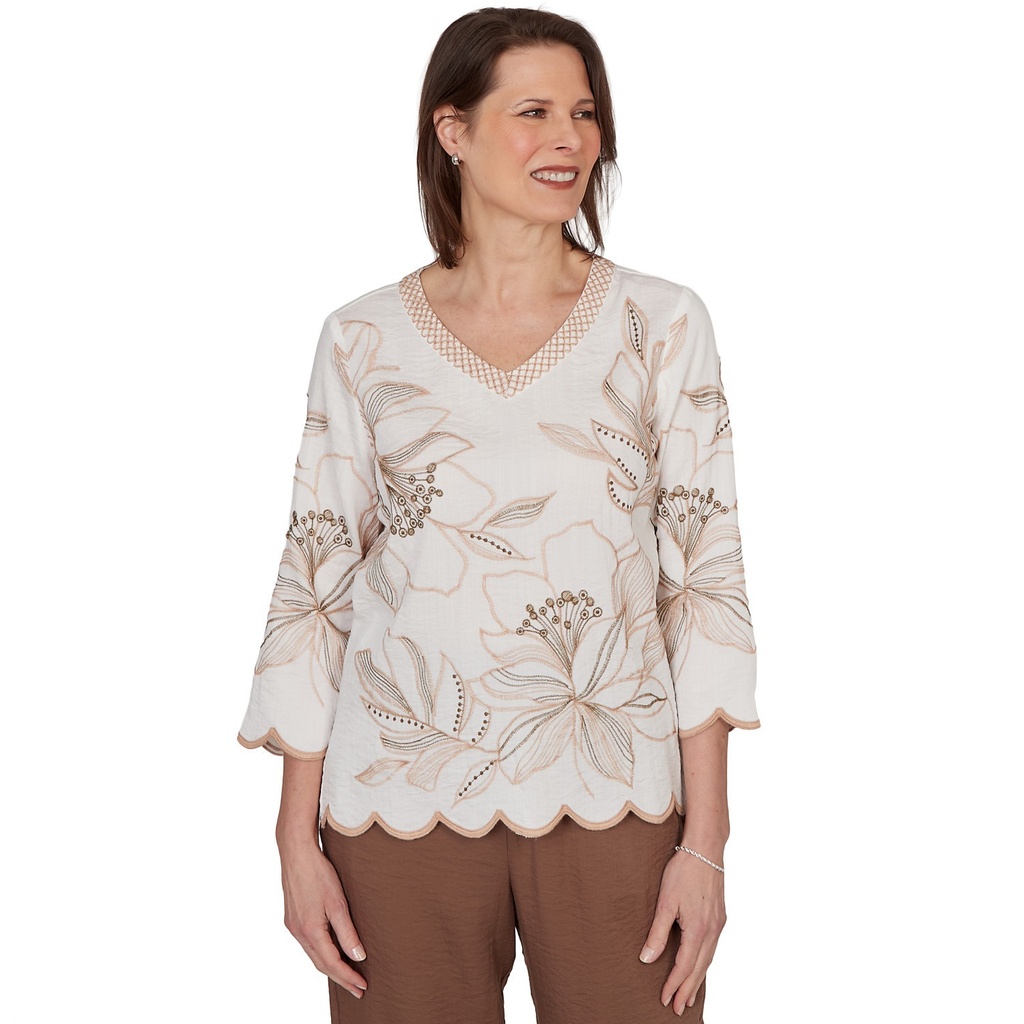 Blusa con bordado floral
