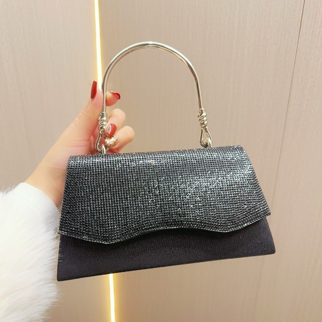 Bolso de mano con diamantes