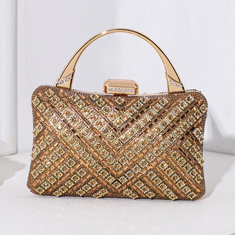 Bolso con pedreria