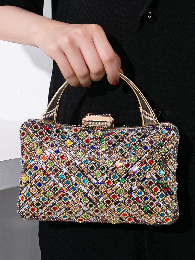 Bolso con pedreria