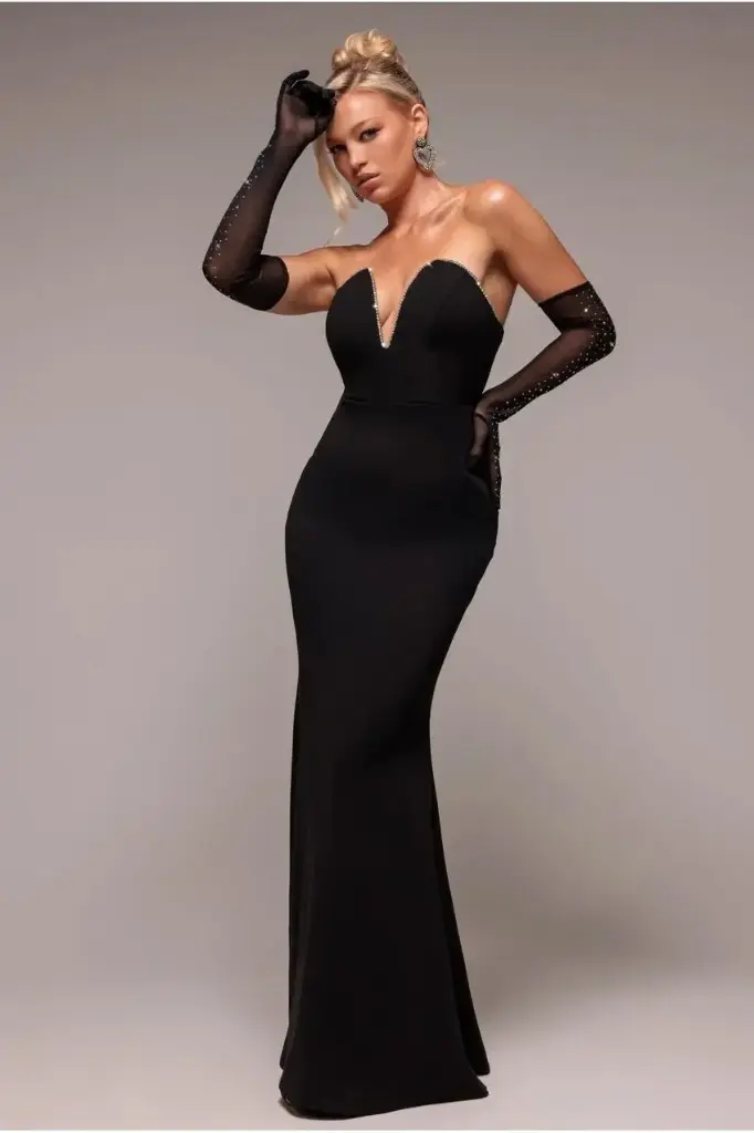 Vestido con detalles de cristal 