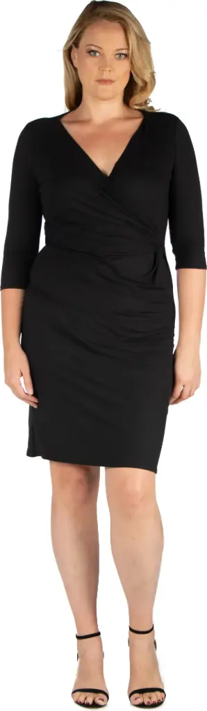 Vestido trapeado con escote en V