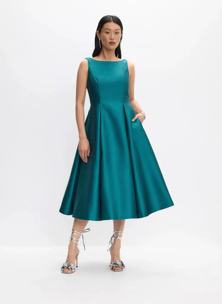 Vestido midi de escote barco 