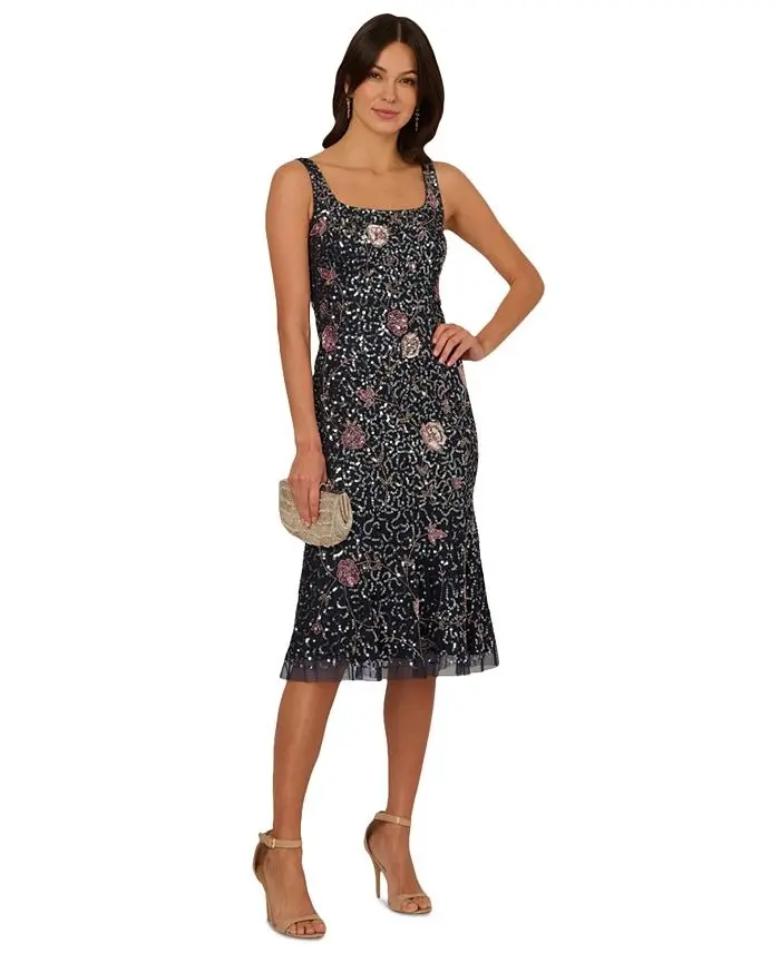 Vestido formal con pedrería floral 