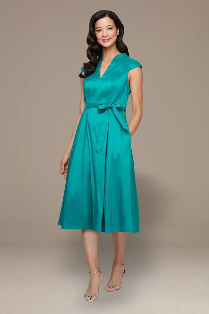 Vestido midi de tafetán elástico con escote en V