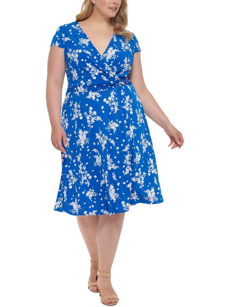 Vestido floral con nudo al frente