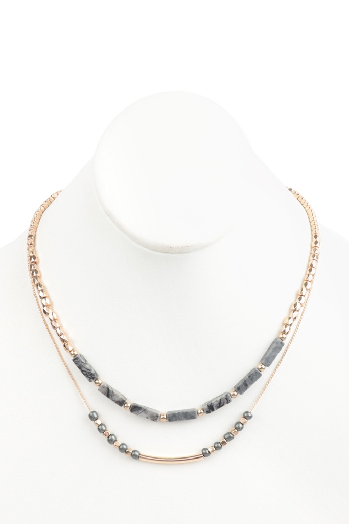 Collar en capas de piedra natural