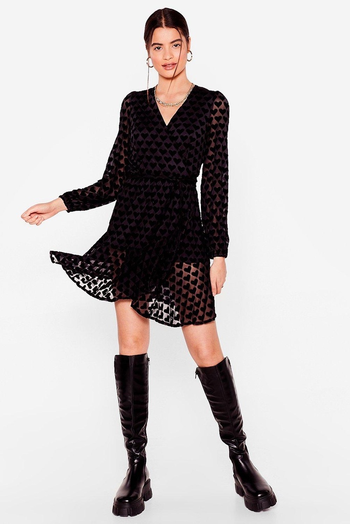 Vestido con estampado de corazones