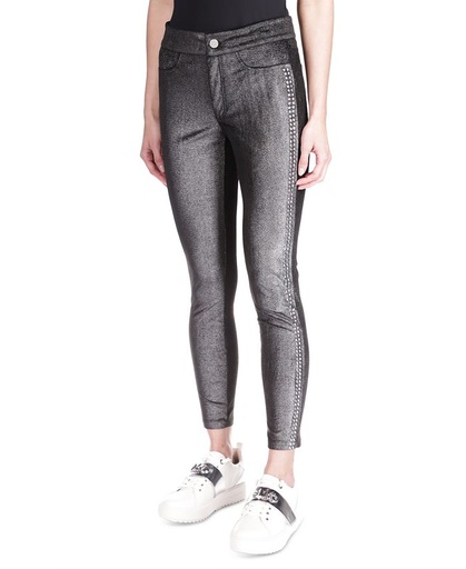 Leggings de terciopelo con tachuelas