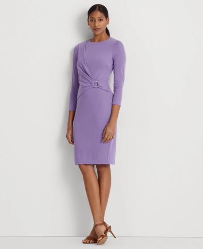 Vestido plisado con hebilla