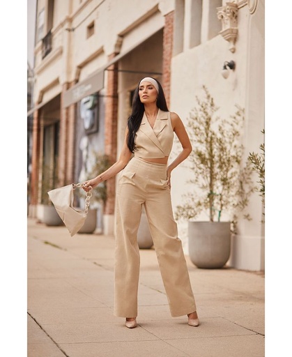 Blusa tipo chaleco de escote traslapado