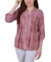 Blusa con mangas enrolladas