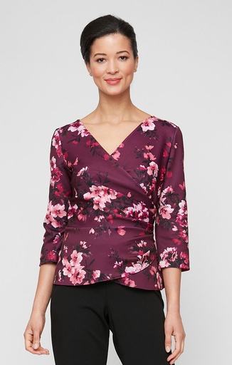 Blusa floral de escote traslapado