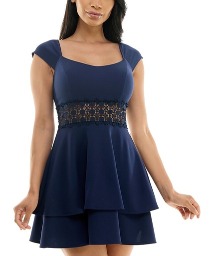 Vestido a capas con ribete de encaje