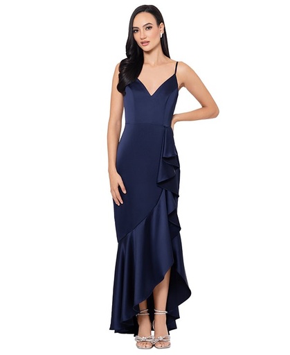 Vestido con dobladillo asimétrico