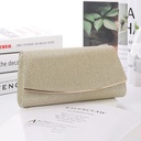 Bolso brillante tipo sobre