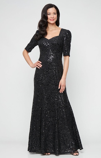 Vestido de encaje con escote corazón