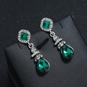 Pendientes de gema geométrica