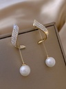 Aretes colgantes con perla