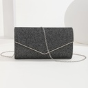 Bolso brillante tipo sobre