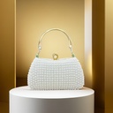 Bolso de mano con perlas
