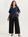 Blusa traslapada con hebilla refinada